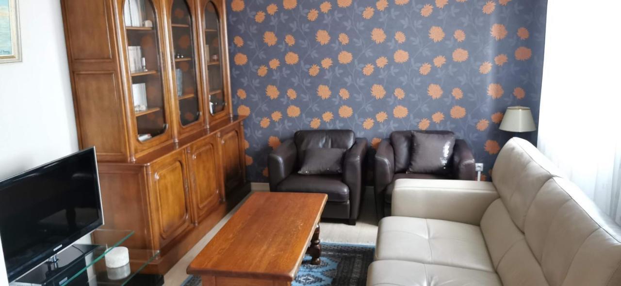 Logement Hyper Centre Шампаньол Екстериор снимка