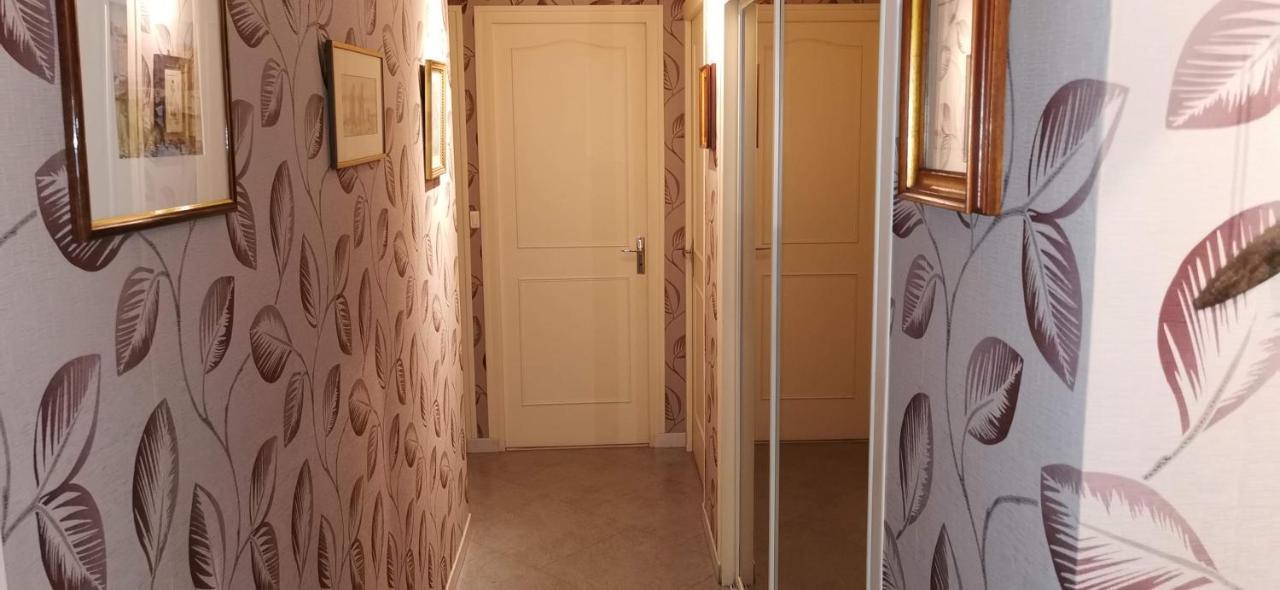 Logement Hyper Centre Шампаньол Екстериор снимка